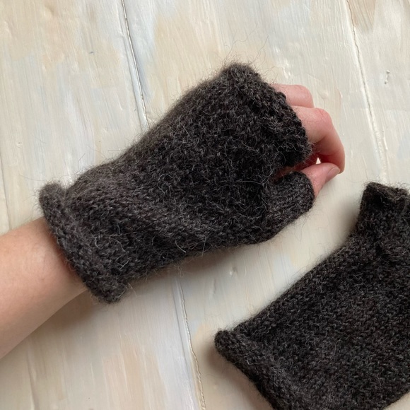 100% Alpaca Fingerless Gloves Handmade to order Unisex - Picture 4 of 13